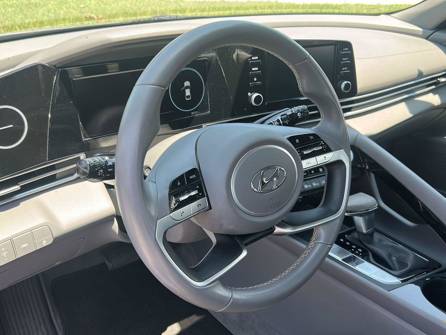 Used 2021 Hyundai Elantra SEL w/ Convenience Package FWD image 12