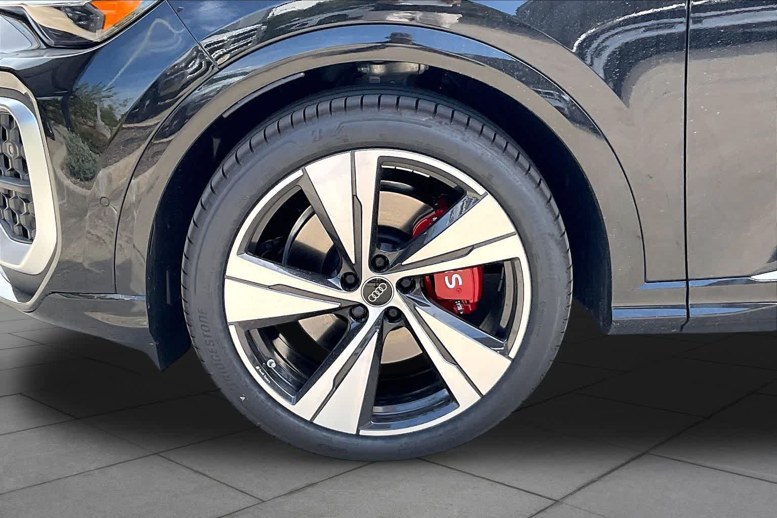 New 2026 Audi SQ5 Prestige AWD/4WD image 11
