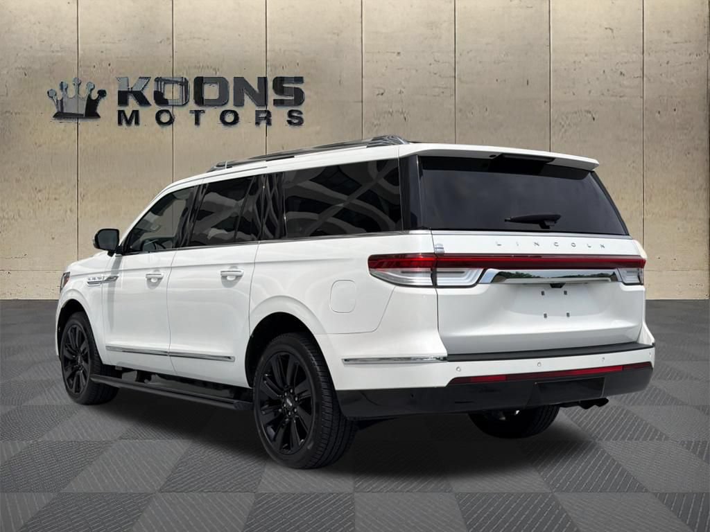 Certified 2023 Lincoln Navigator L Reserve AWD/4WD image 6