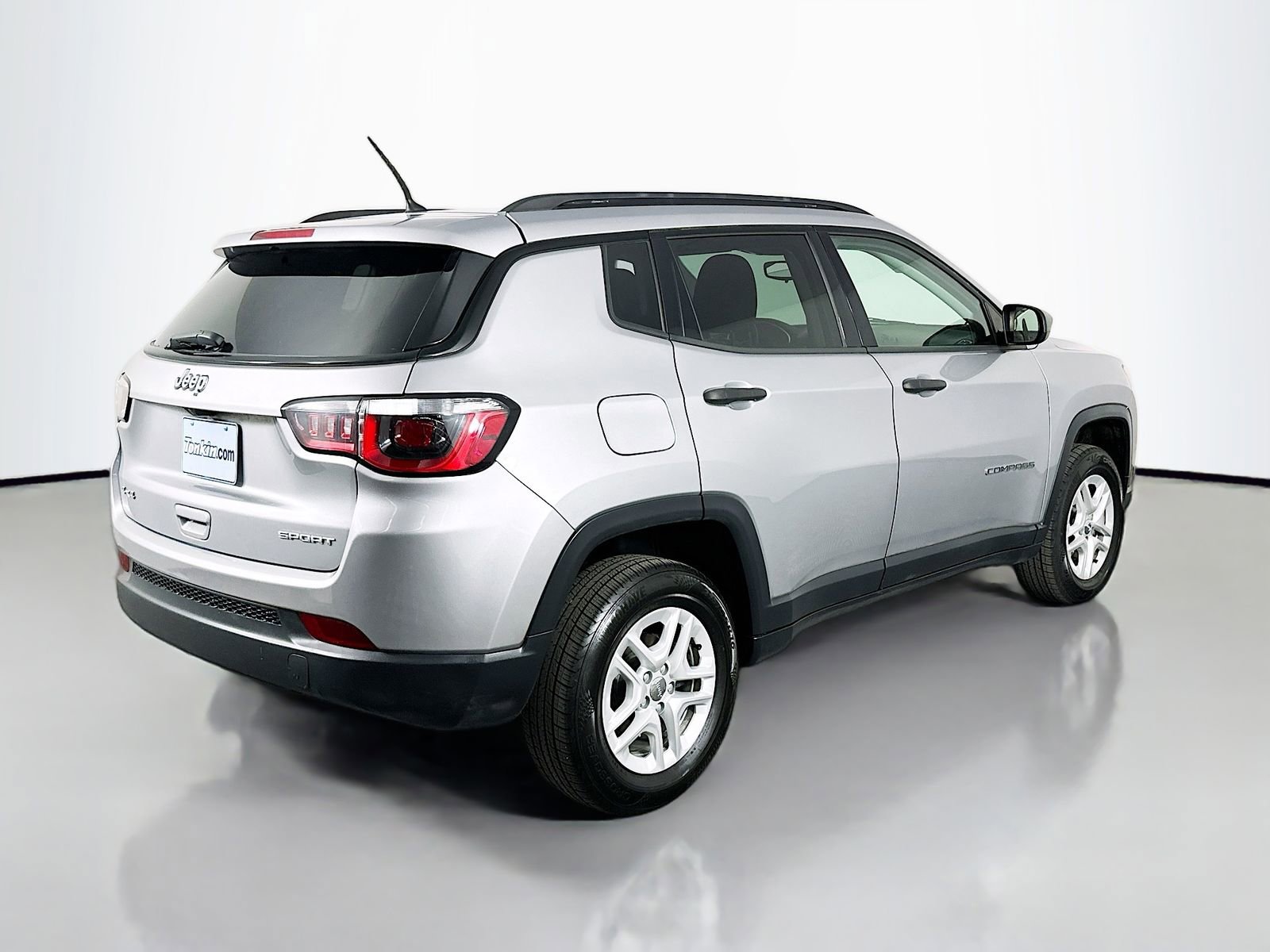 Used 2017 Jeep Compass Sport w/ Cold Weather Group image 8