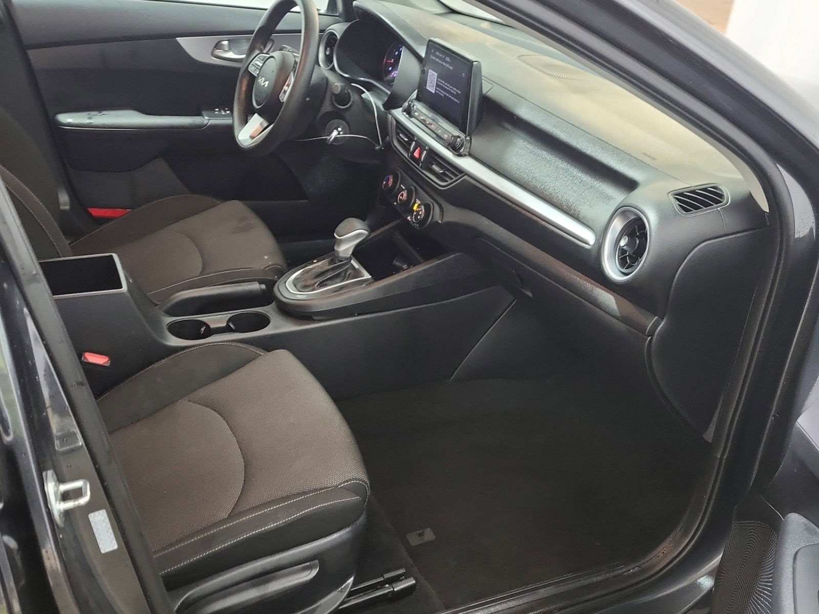 Used 2024 Kia Forte LX image 14