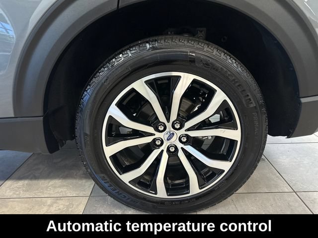 Used 2025 Ford Explorer ST-Line AWD/4WD image 8