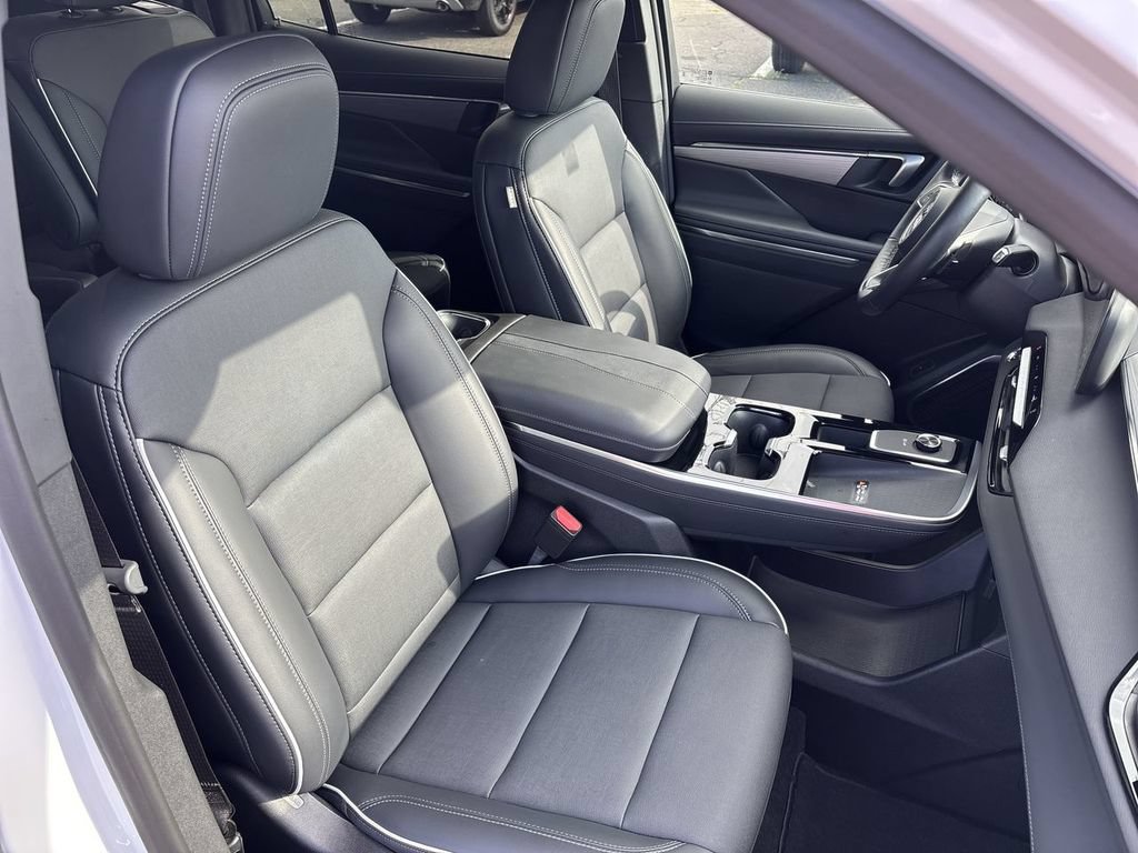 Certified 2026 Buick Enclave Preferred AWD/4WD image 32
