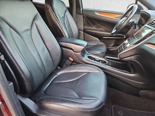 Used 2019 Lincoln MKC Select w/ Select Plus Package FWD image 21