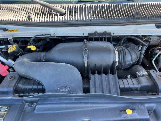 Used 2011 Ford E-450 and Econoline 450 Super Duty RWD image 22
