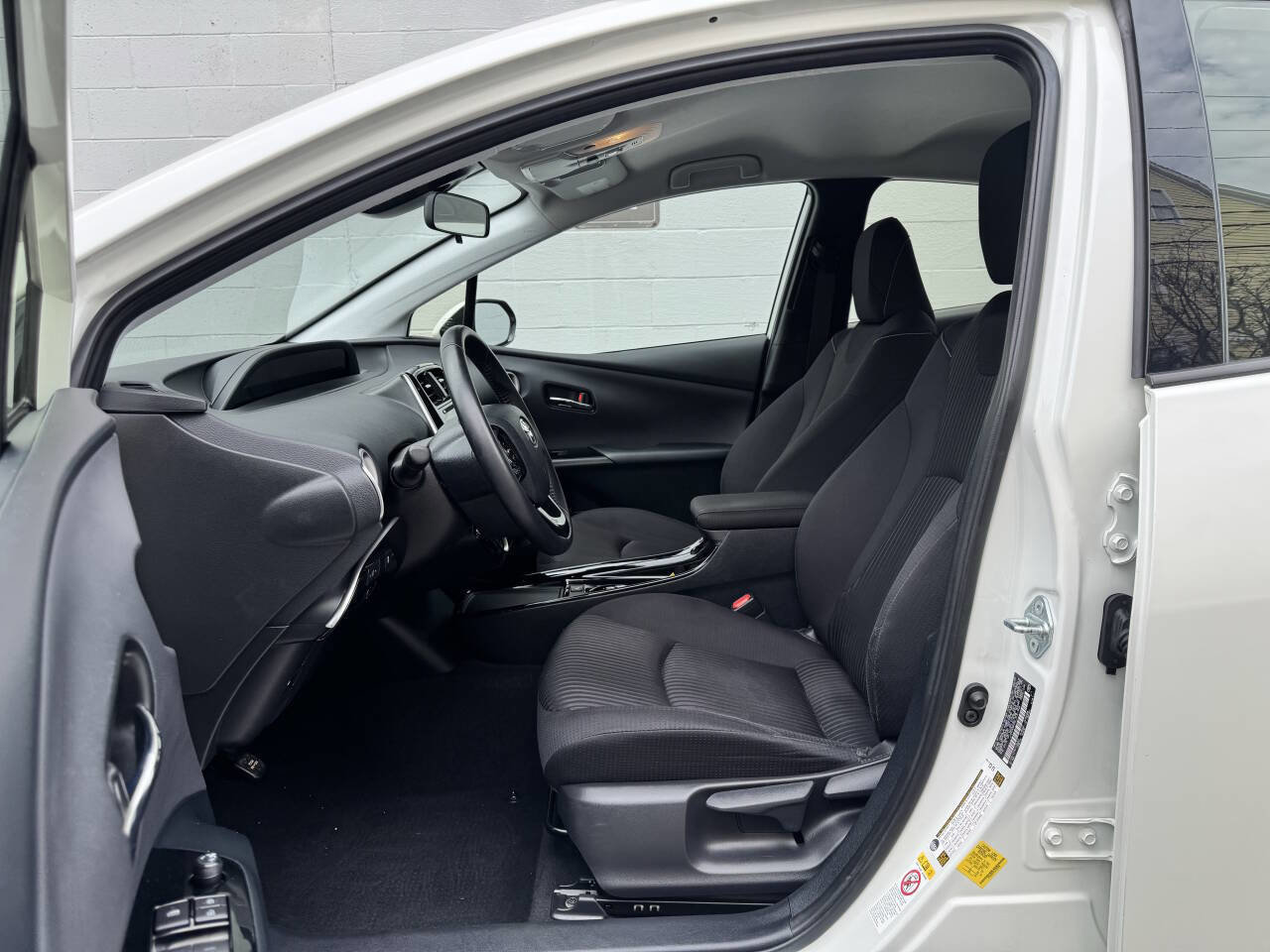 Used 2020 Toyota Prius Prime LE FWD image 13