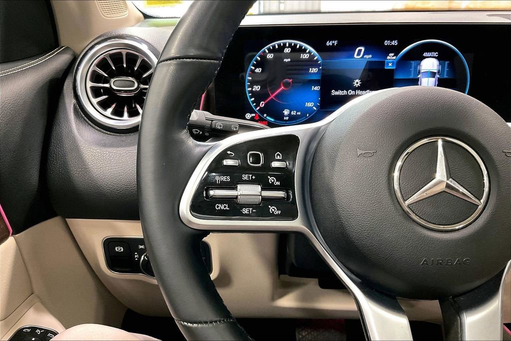 Used 2023 Mercedes-Benz GLB 250 4MATIC image 11