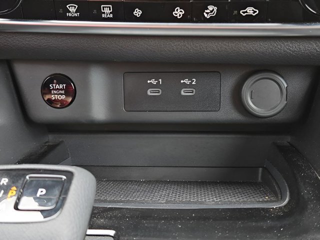 Certified 2025 Nissan Rogue SV image 28