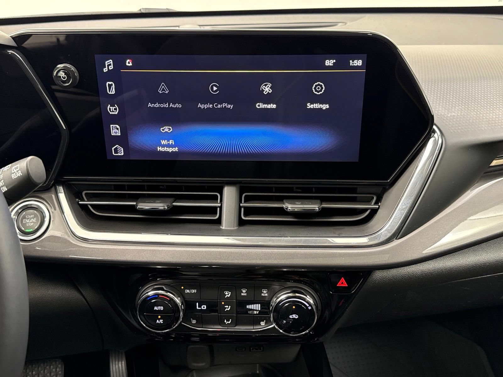 Used 2025 Chevrolet Trax ACTIV w/ Sunroof Package FWD image 28