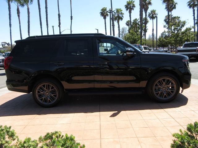 New 2026 Ford Expedition Platinum w/ Stealth Appearance Package AWD/4WD image 5