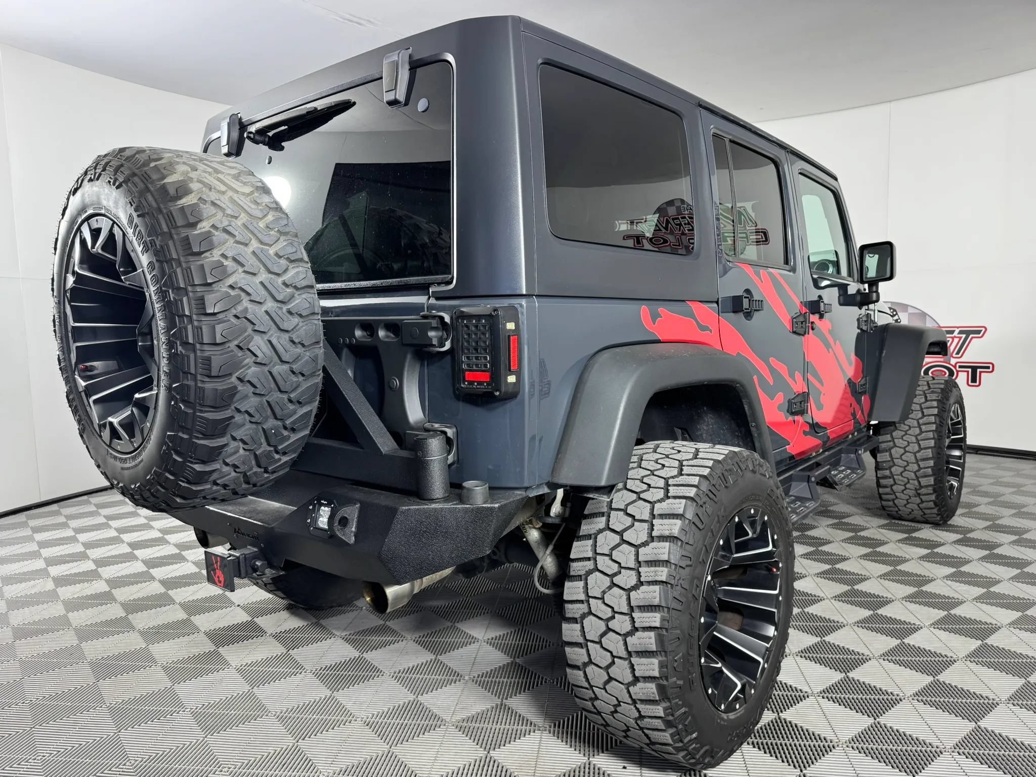 Used 2016 Jeep Wrangler Unlimited Rubicon AWD/4WD image 25