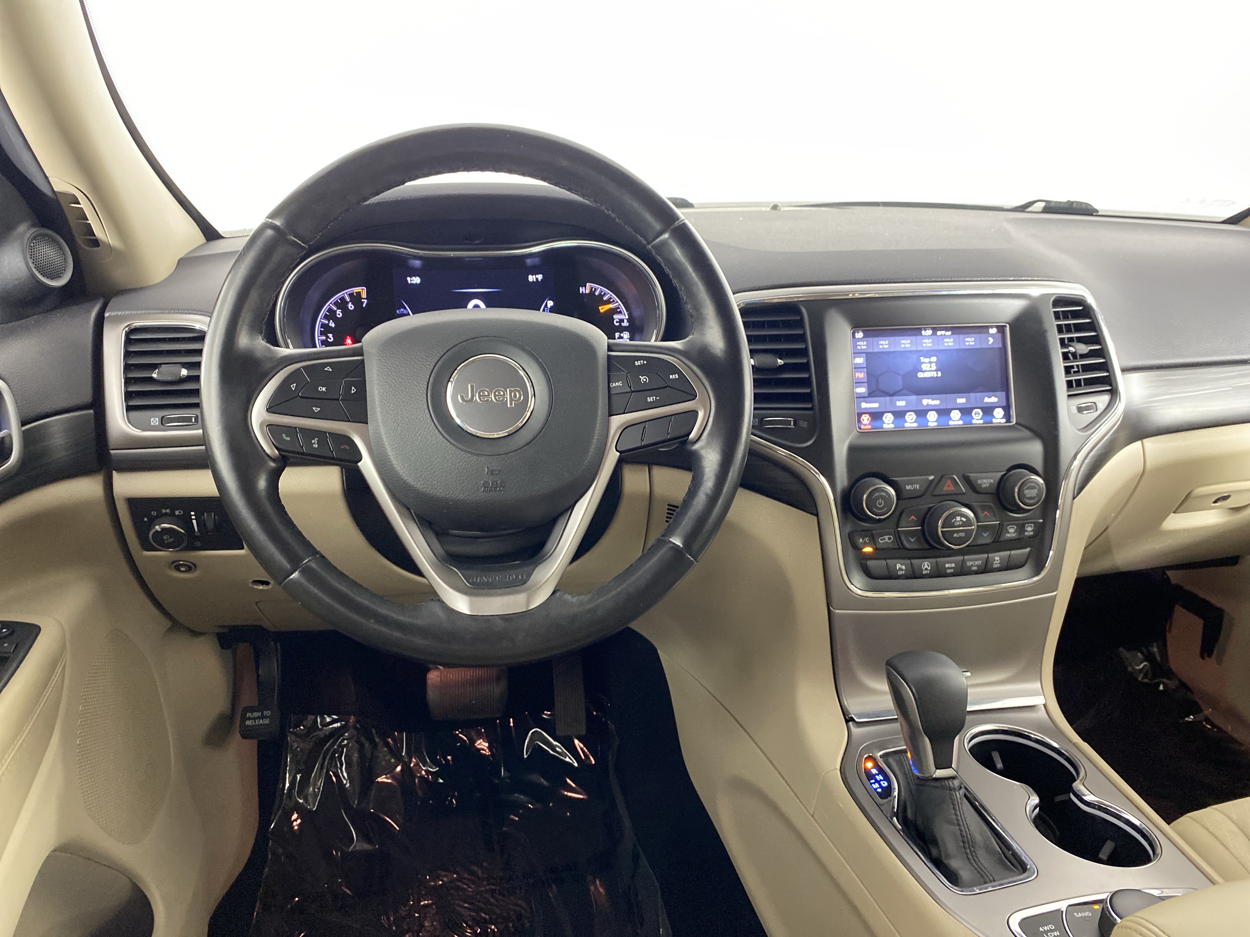 Used 2019 Jeep Grand Cherokee Laredo AWD/4WD image 37