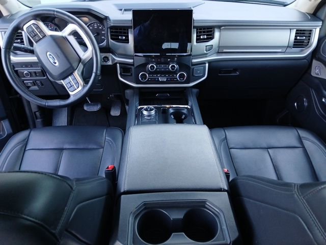 Used 2024 Ford Expedition Max XLT image 14