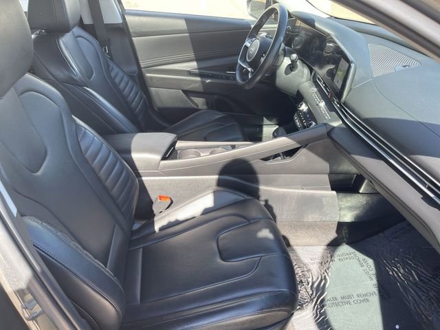 Used 2024 Hyundai Elantra Limited image 17