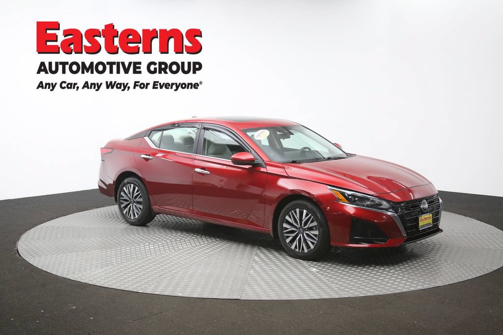 Used 2023 Nissan Altima 2.5 SV w/ SV Premium Package AWD/4WD image 47