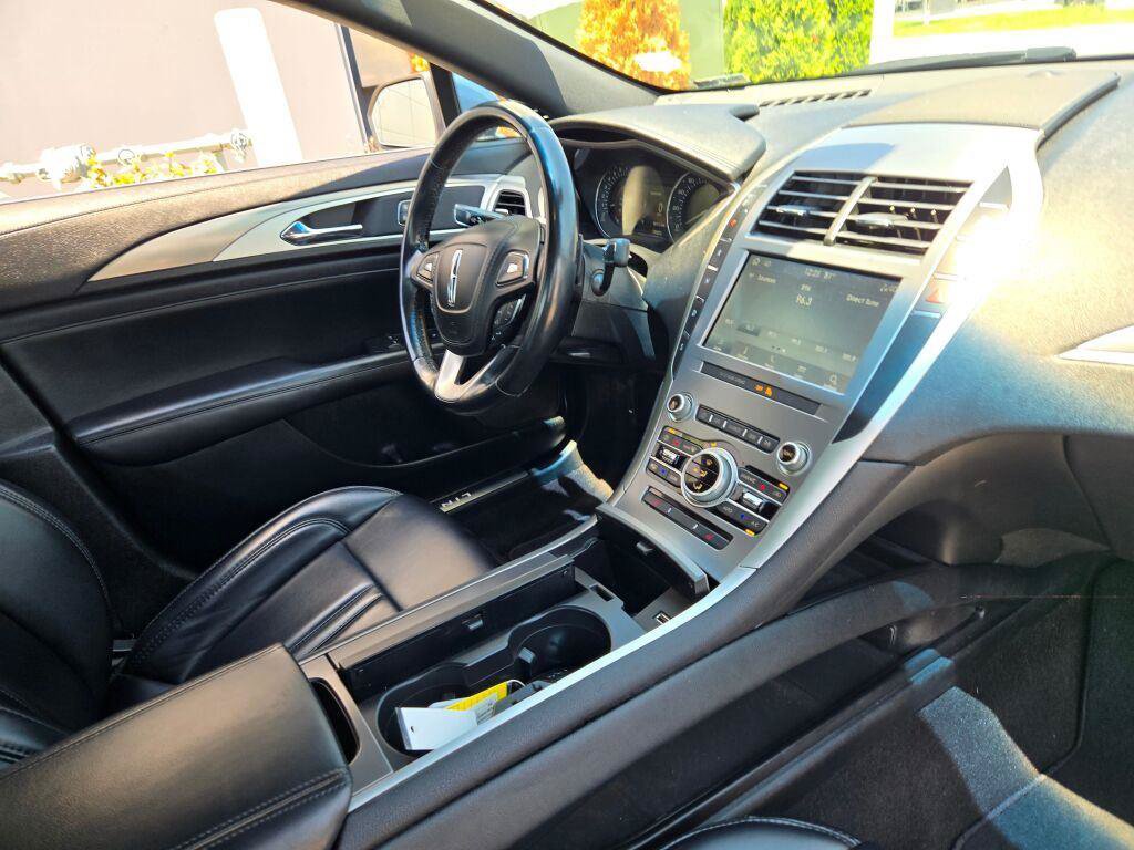 Used 2019 Lincoln MKZ Premiere FWD image 7