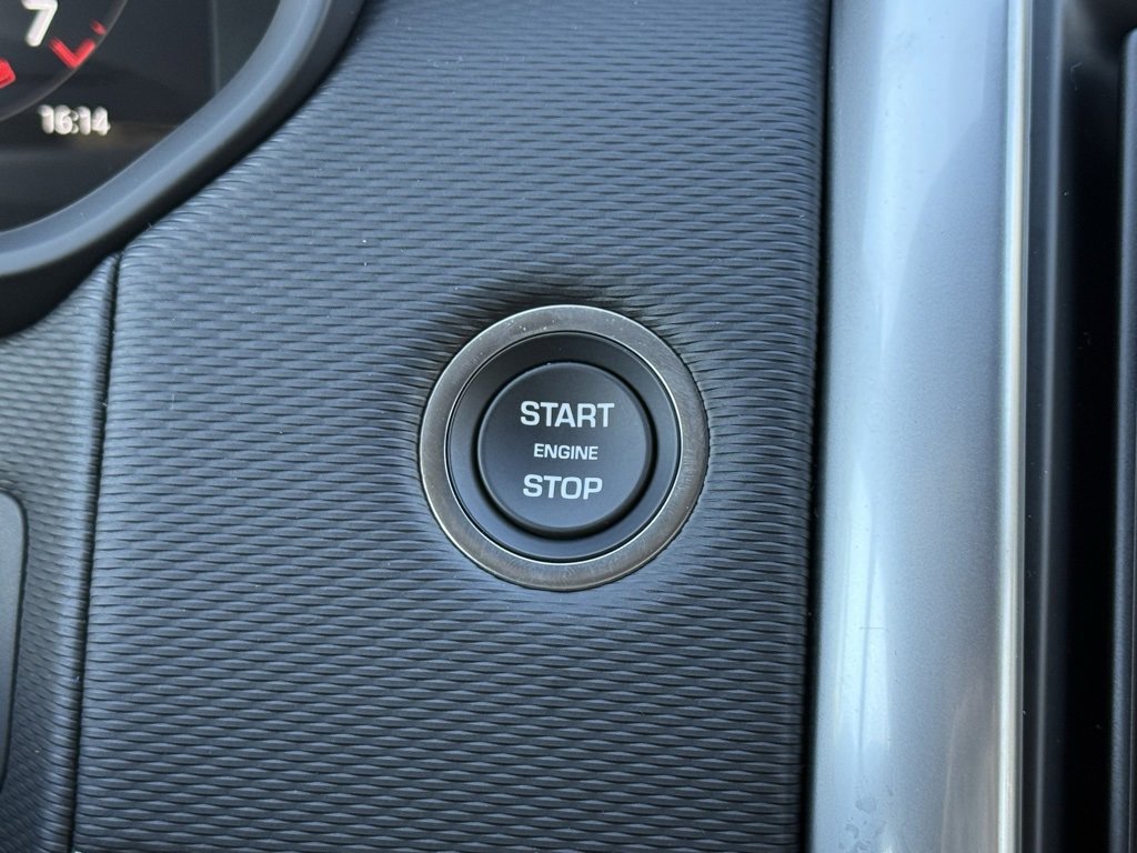 New 2026 Land Rover Discovery Limited Edition image 22