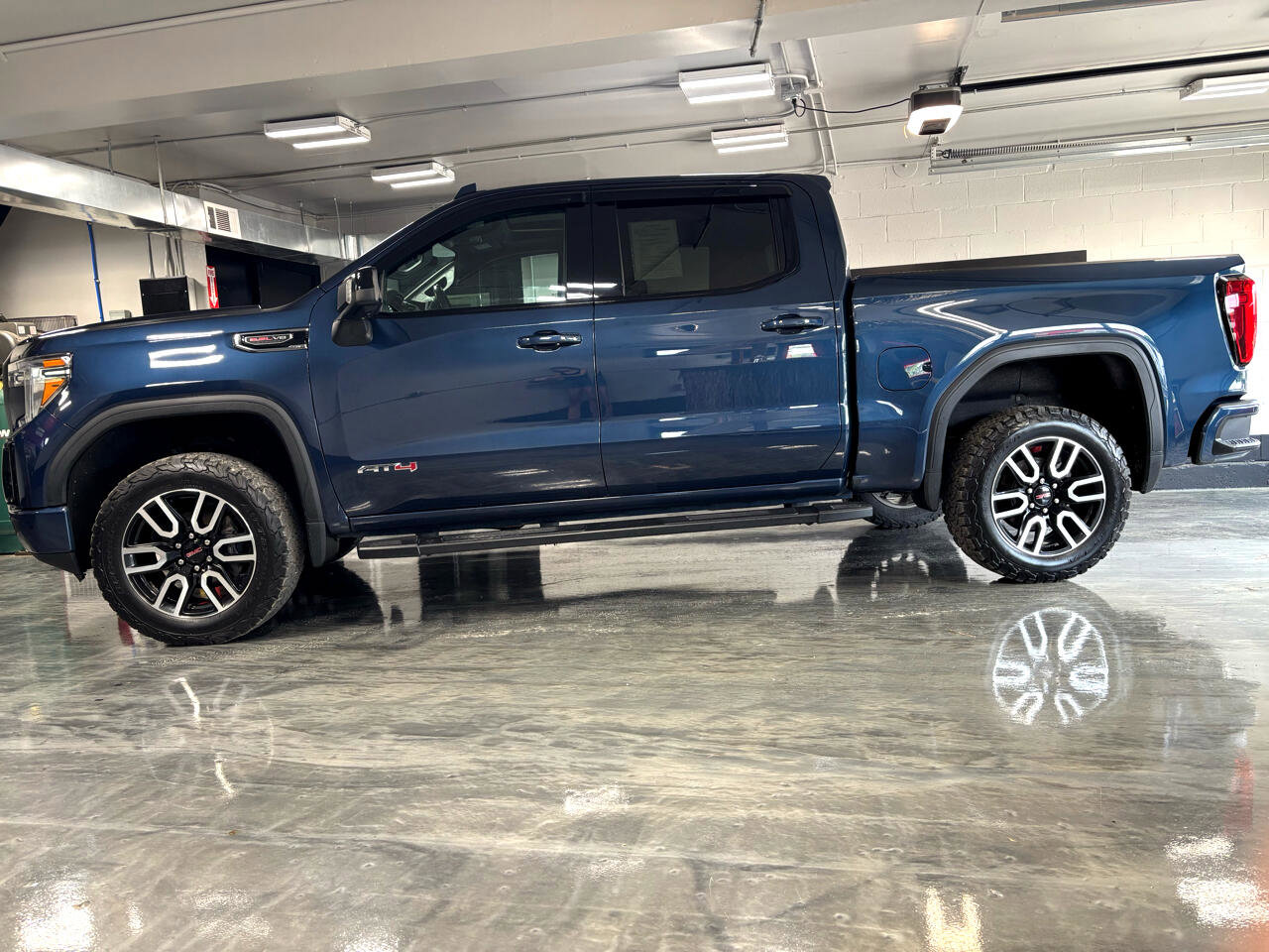 Used 2019 GMC Sierra 1500 AT4 w/ AT4 Premium Package image 7