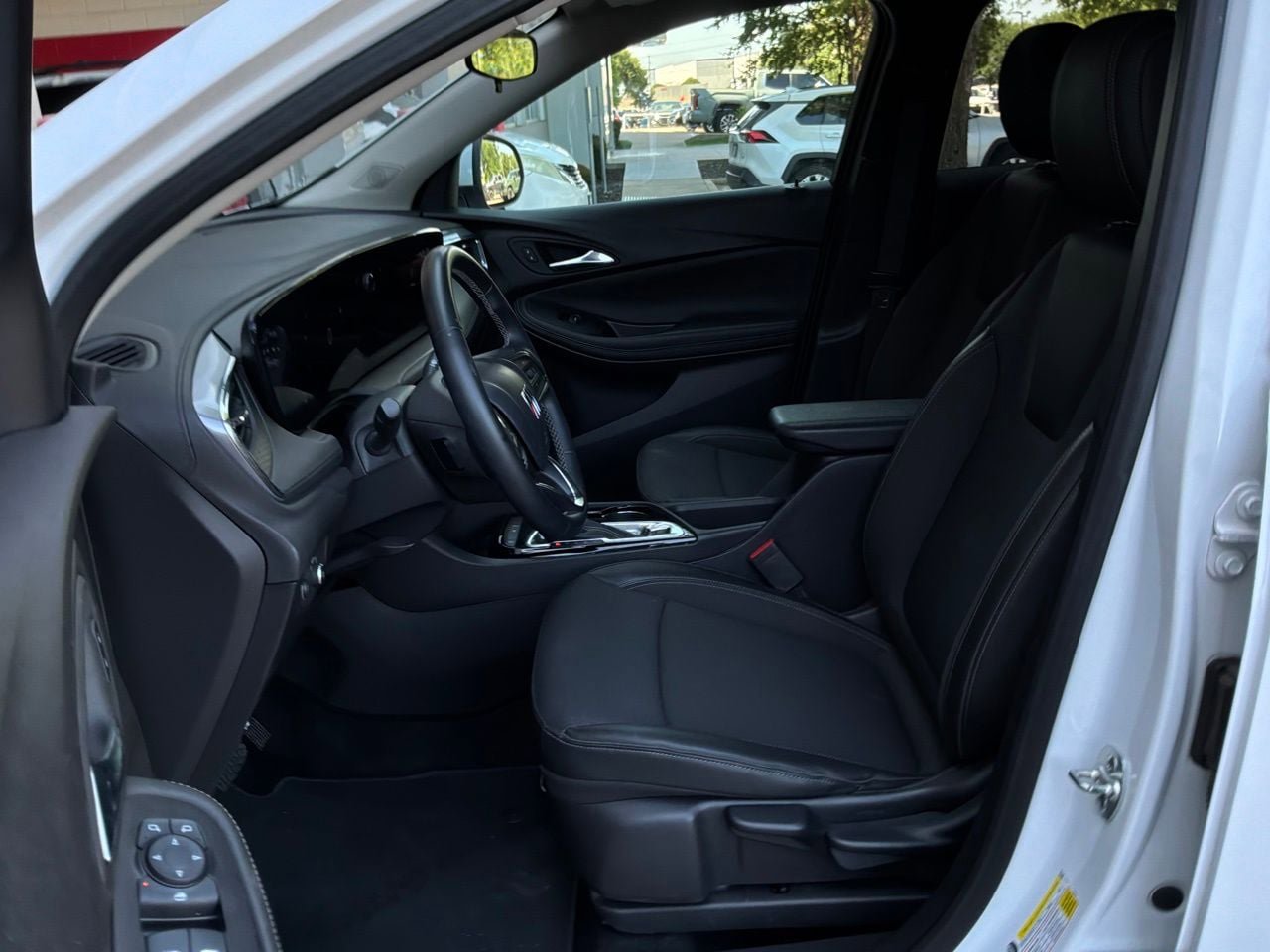 Used 2025 Buick Encore GX Preferred FWD image 10