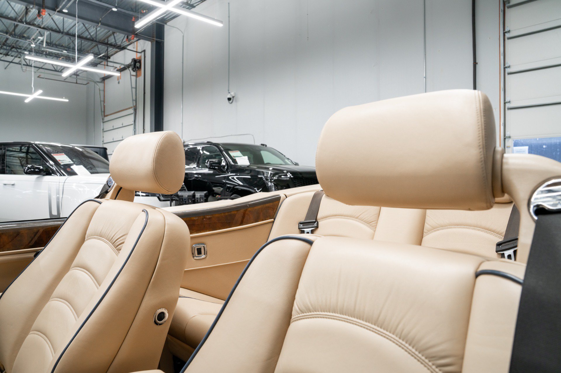 Used 1999 Bentley Azure Mulliner RWD image 24