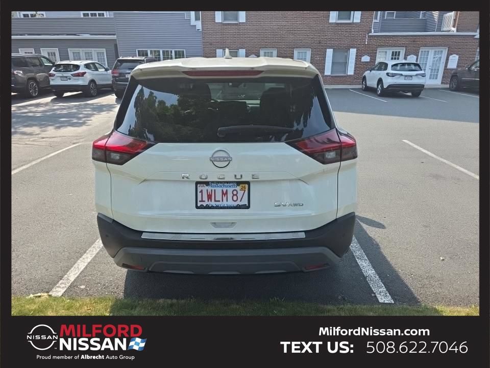 Certified 2023 Nissan Rogue SV AWD/4WD image 4