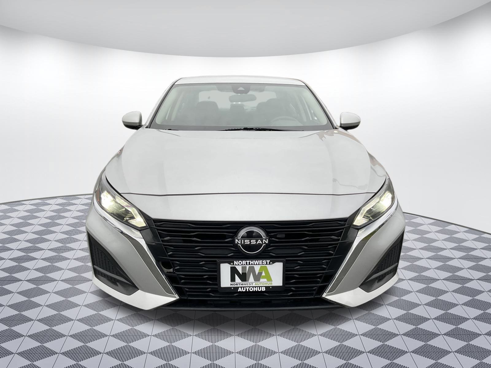Used 2023 Nissan Altima 2.5 S image 5