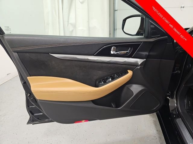 Used 2016 Nissan Maxima SR image 12