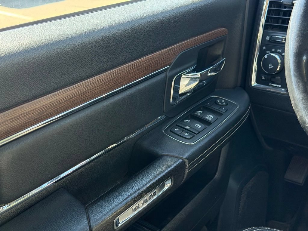 Used 2014 RAM 1500 Laramie w/ Convenience Group AWD/4WD image 7