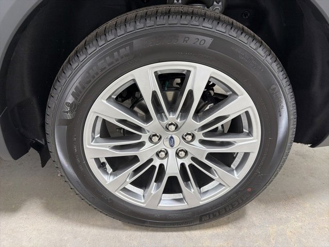 New 2026 Ford Explorer Active w/ Active Comfort Package image 8