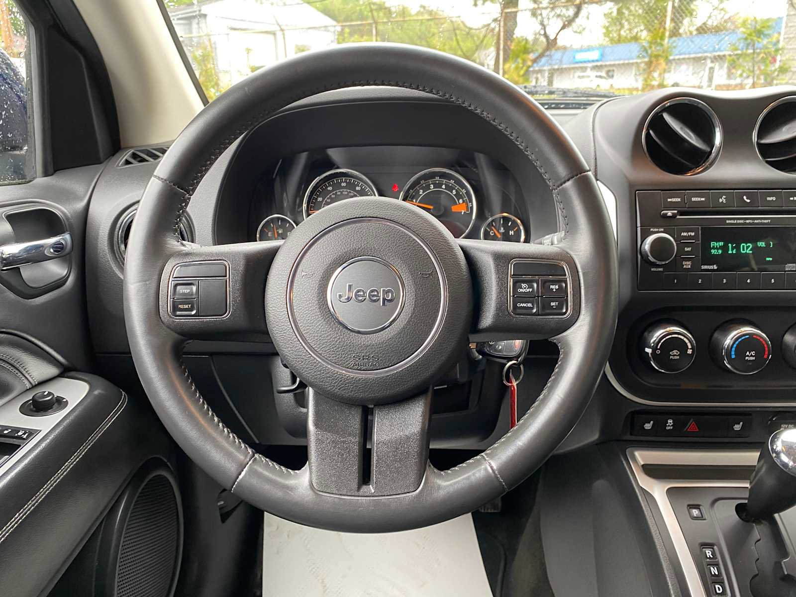 Used 2014 Jeep Compass Latitude AWD/4WD image 15