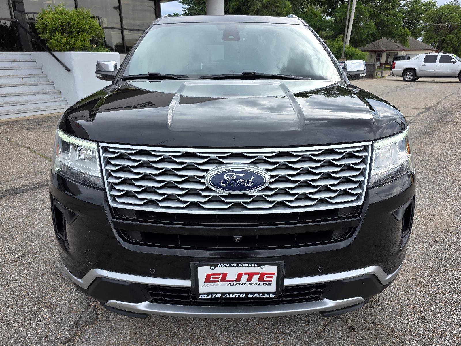 Used 2019 Ford Explorer Platinum AWD/4WD image 3