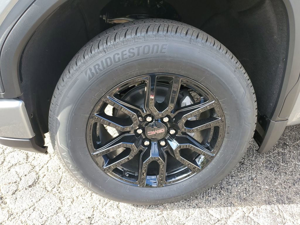 New 2026 GMC Sierra 1500 Elevation image 32