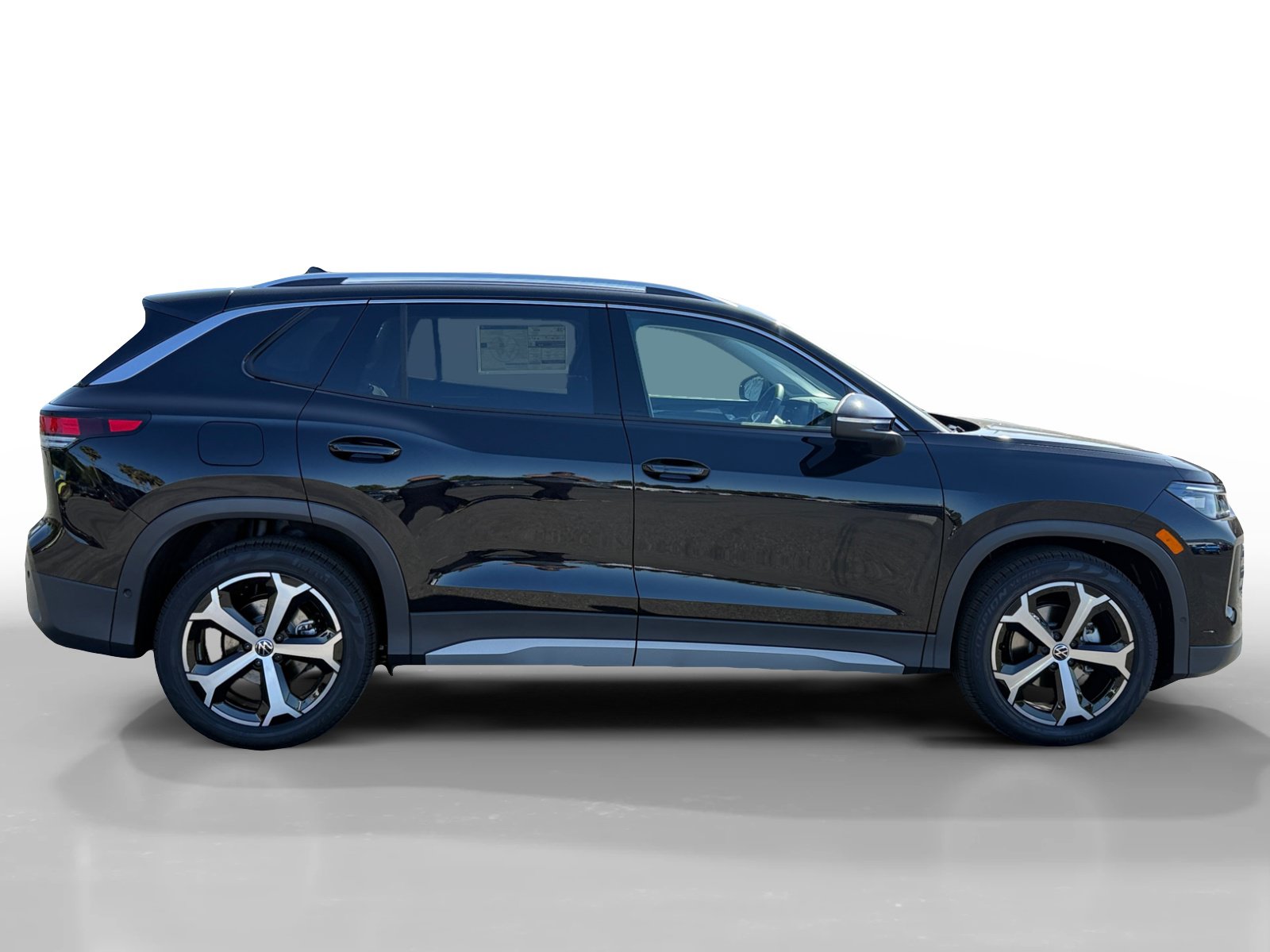 New 2026 Volkswagen Tiguan SE FWD image 6