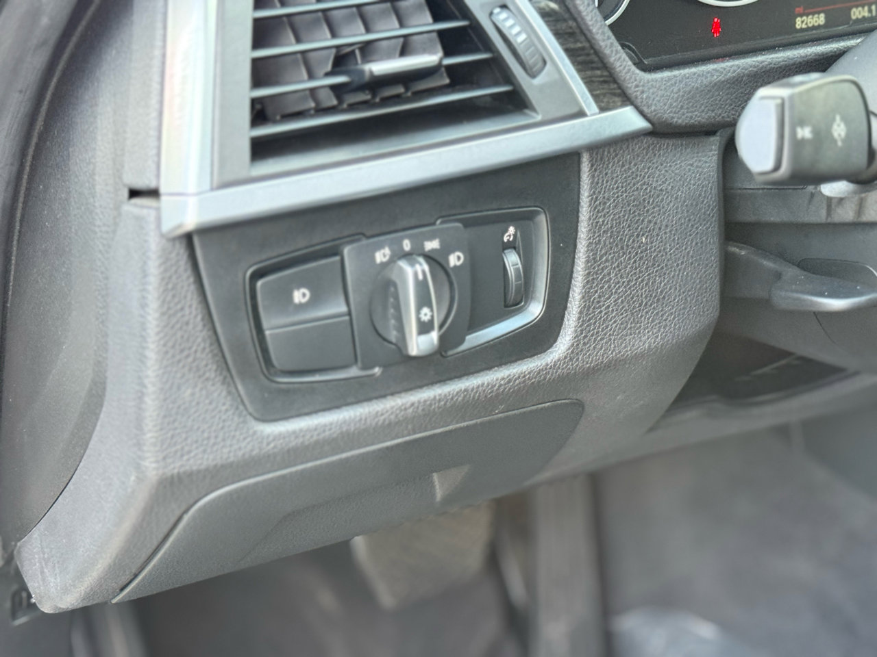 Used 2017 BMW 330i Sedan image 28