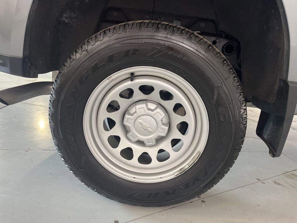 Used 2024 Chevrolet Colorado W/T image 15