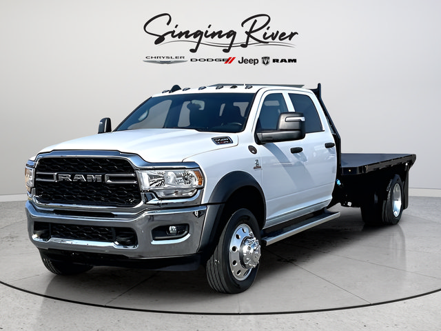 New 2024 RAM 5500 Tradesman w/ Chrome Appearance Group AWD/4WD image 3