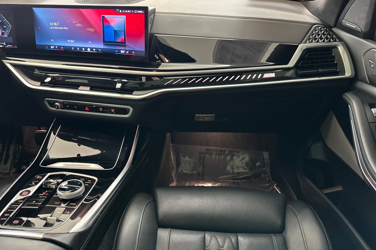 Certified 2025 BMW X7 M60i AWD/4WD image 29