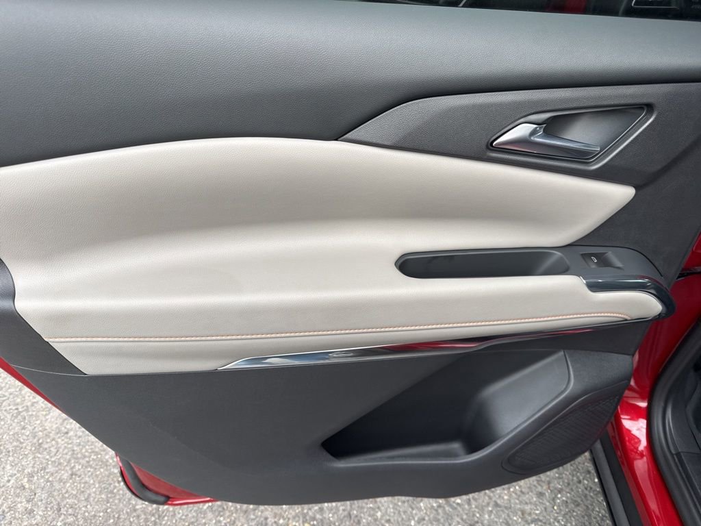 New 2026 Chevrolet Traverse LT w/ LPO, Floor Liner Package image 35