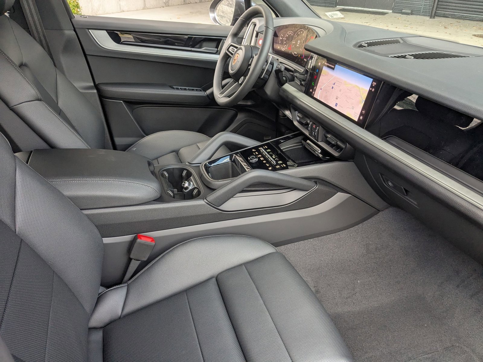 Certified 2026 Porsche Cayenne image 26