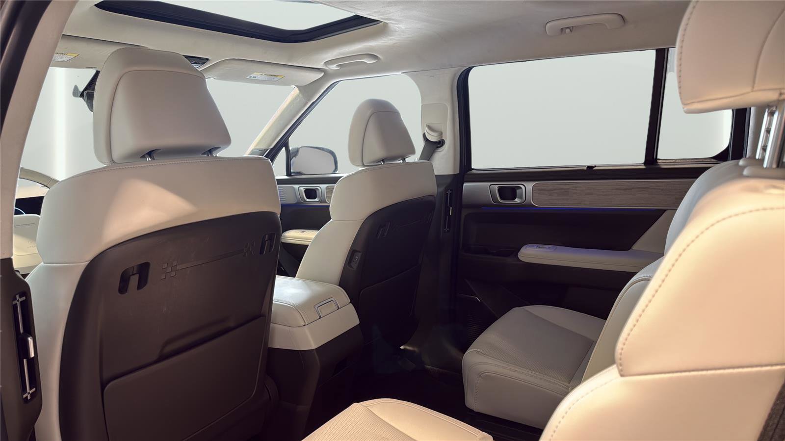 Used 2025 Hyundai Santa Fe Calligraphy AWD/4WD image 19