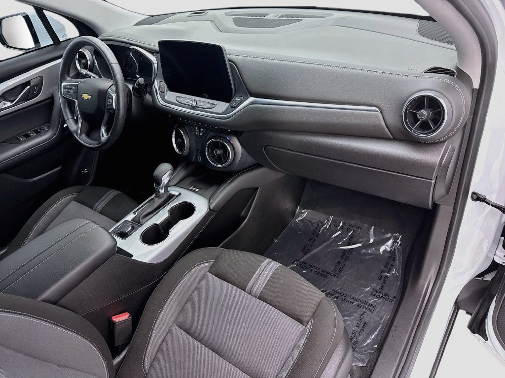 Used 2024 Chevrolet Blazer LT w/ Convenience Package FWD image 15