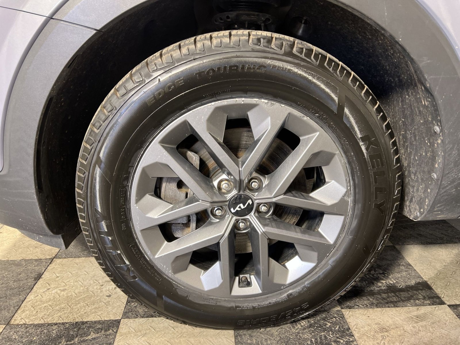 Used 2023 Kia Telluride LX image 25