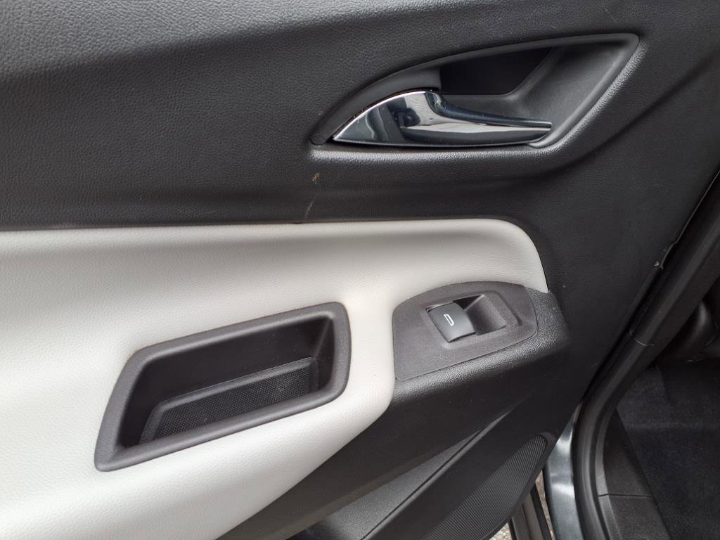 Used 2021 Chevrolet Equinox LS w/ LS Convenience Package image 20