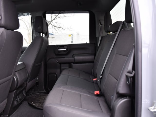 Used 2025 Chevrolet Silverado 2500 Custom w/ Custom Value Package image 17