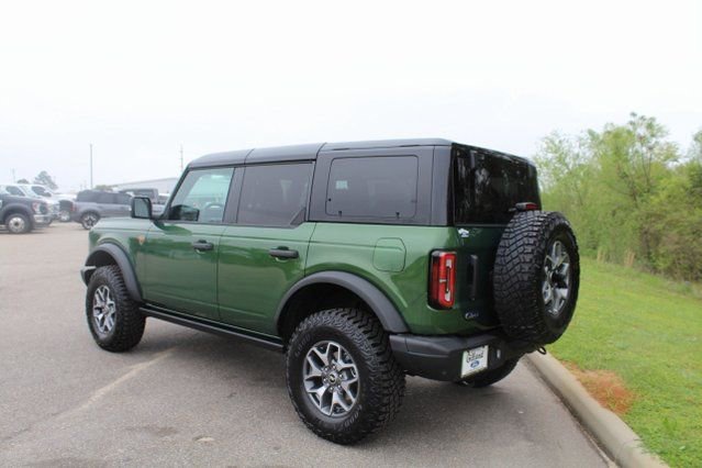 New 2025 Ford Bronco Badlands image 12
