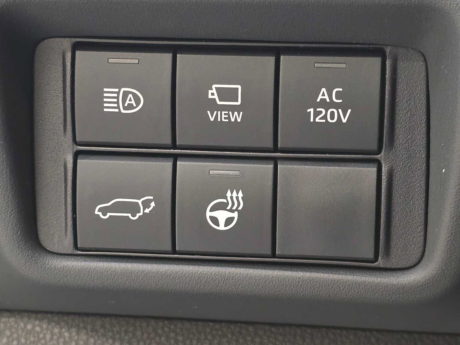 Certified 2026 Toyota Highlander Limited AWD/4WD image 17