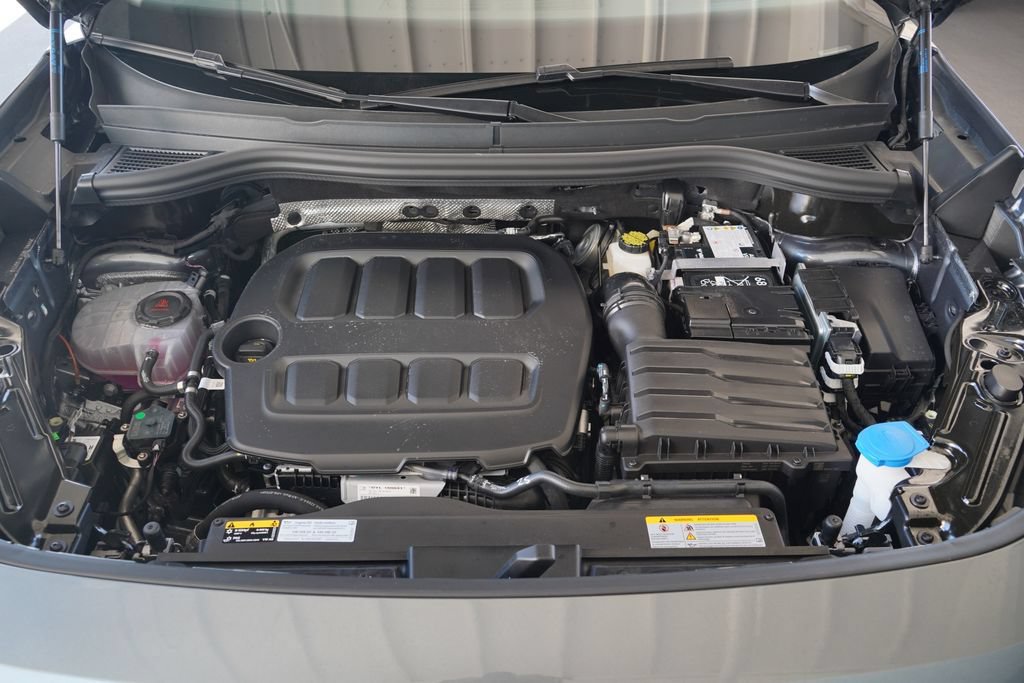 New 2026 Volkswagen Tiguan SE FWD image 14