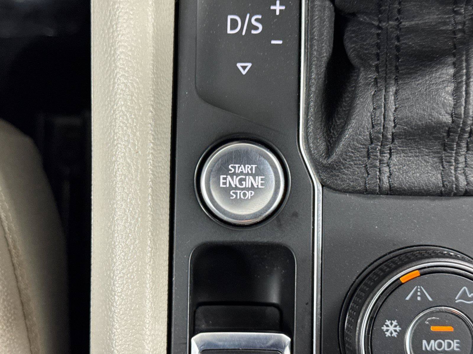 Used 2019 Volkswagen Atlas SE w/ Towing Package AWD/4WD image 21