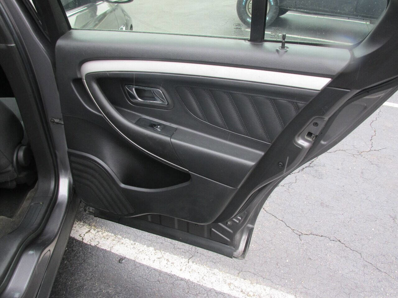 Used 2013 Ford Taurus SEL image 23