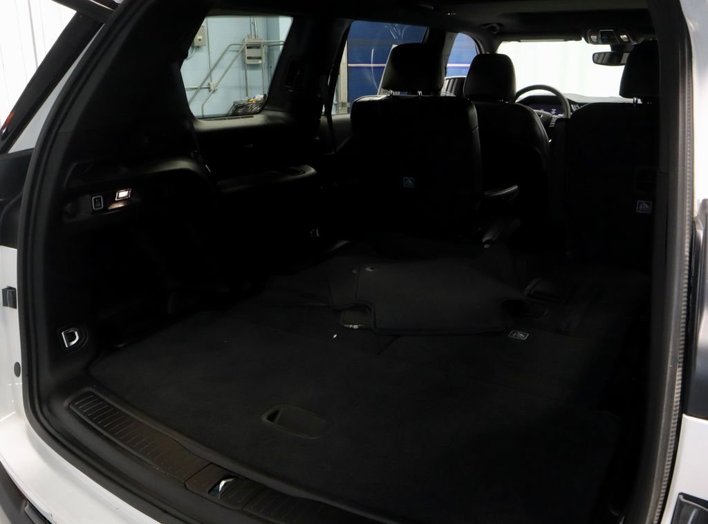 Used 2023 Jeep Grand Cherokee L Laredo AWD/4WD image 15